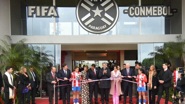 APF inaugura la sede del CARFEM