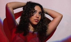 Diario HOY | Al ritmo de bachata, cantante emergente Nat Mendoza presenta "Vení"
