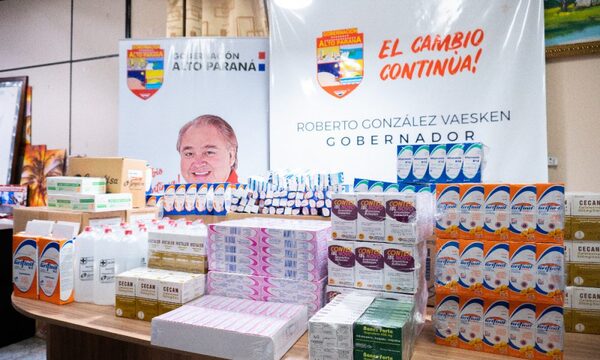 Gobernación dona lote de medicamentos al Centro de Salud de Juan León Mallorquín