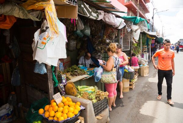 FMI vuelve a recortar la proyección de crecimiento económico para Paraguay, a 0,2% - MarketData