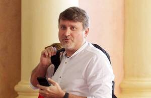 Crónica / Ohó Denis Lichi de Petropar, pero para dedicarse a su campaña política