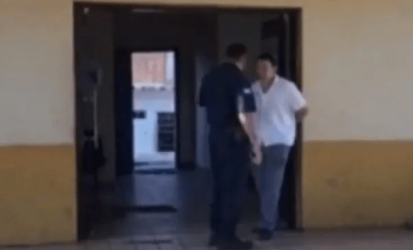 Delincuente roba herramientas de un sacerdote en Campo 9 - Noticiero Paraguay