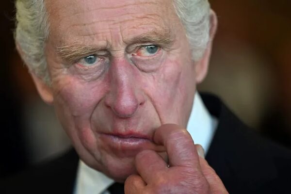Carlos III será coronado el 6 de mayo de 2023 en la Abadía de Westminster - Mundo - ABC Color