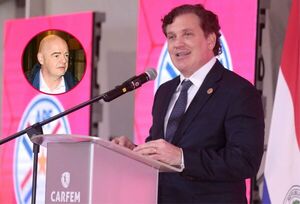 El sutil y peculiar pedido de Alejandro Domínguez a Gianni Infantino para el Mundial 2030 - Megacadena — Últimas Noticias de Paraguay