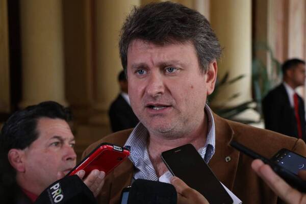 Camioneros dicen que renuncia de Lichi es “un paso” | 1000 Noticias
