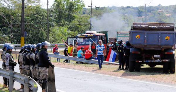 La Nación / Si no hay respuestas de Petropar, camioneros volverán a manifestarse tras los Juegos Odesur