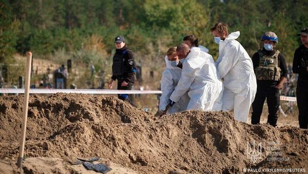 Ucrania exhumó 78 cuerpos de civiles asesinados en ciudades recuperadas