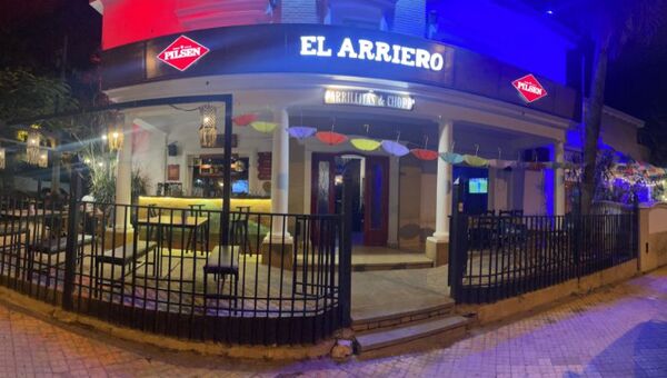 El Arriero asegura un buen asado premium en parrillitas (acompañado de unas frías)