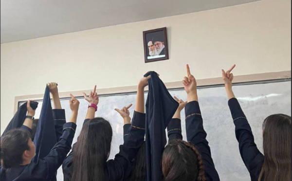 Revuelta en Irán: ¿Por qué las fuerzas de seguridad quieren perseguir a menores de 18 años? - Informatepy.com