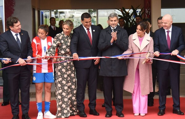 Inauguran Centro de Alto Rendimiento de Fútbol Femenino en Ypané •