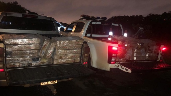 Presidente Franco: Abandonan 40 cajas de pollos de presunto contrabando | Noticias Paraguay