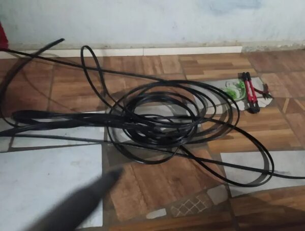 Violaron medidas cautelares para robar cables de fibra óptica - Policiales - ABC Color