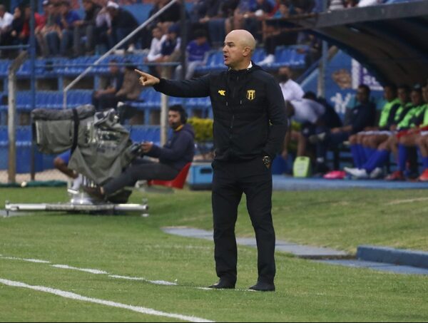 Guaraní: Jubero dejará el cargo de entrenador al final de temporada · Radio Monumental 1080 AM