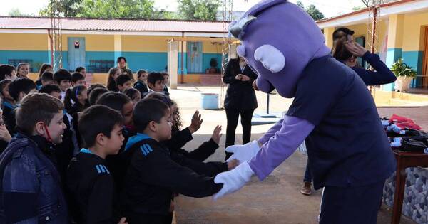 La Nación / Emprenden campaña de entrega de 1.000 kits de limpieza bucal a escuelas vulnerables