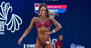 La Nación / Paraguaya obtuvo medalla de plata en Bikini Fitness tras destacarse por su elegancia y femineidad