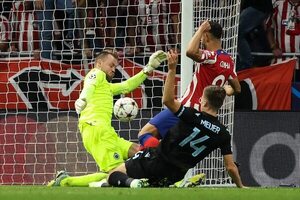 Mignolet mantiene al Atlético en el alambre - Fútbol Internacional - ABC Color