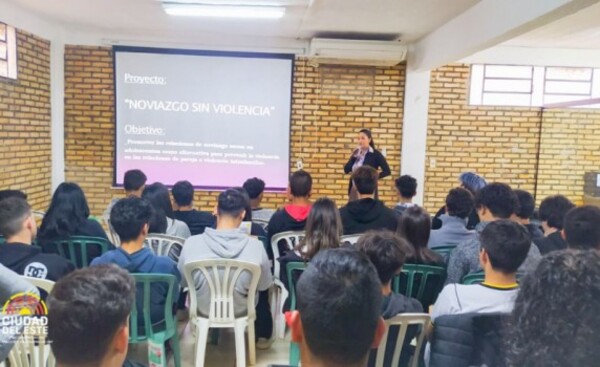 CDE: En colegios advierten sobre violencia durante el noviazgo