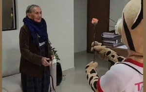 Ña Matea cumplió su sueño de conocer a Tirika - Te Cuento Paraguay