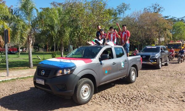 Areguá: homenaje a Pynandis de oro