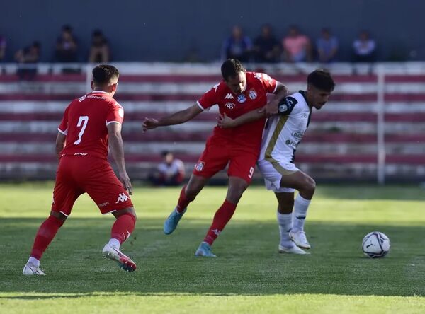 Tacuary vs. General Caballero JLM: el rojo golea y complica a Tacuary - Fútbol - ABC Color