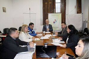 Conflicto por tierras de Itakyry seguirá en mesa de estudio y negociación - Noticde.com