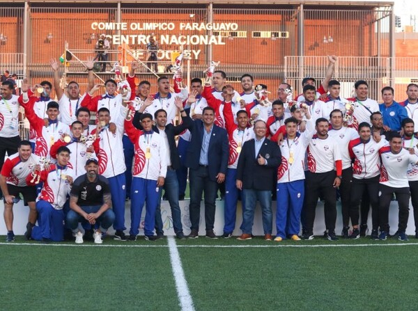 Tras 44 años el fútbol paraguayo vuelve a alcanzar el oro - APF