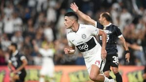 Olimpia baja a Libertad y se acerca más a la cima