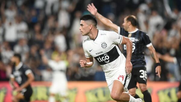 Olimpia baja a Libertad y se acerca más a la cima