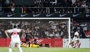 Olimpia arraso en un primer tiempo fabuloso con Libertad y va por Cerro