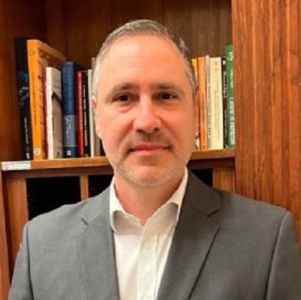 Ejecutivo designa a nuevo presidente de Petropar