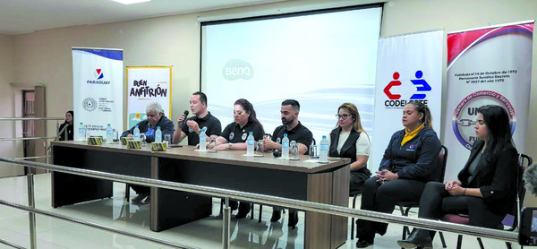 Sector comercial espera recibir a unos 150.000 turistas durante el Black Friday - La Clave