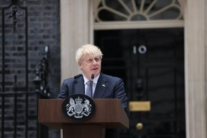 La presión del partido empuja a Boris Johnson a dimitir - Revista PLUS