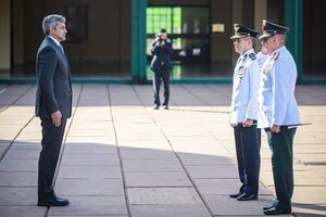 Presidente encabezó ceremonia de juramento de nuevo comandante de las Fuerzas Militares