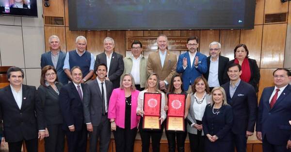 La Nación / Senado rindió homenaje a organizadoras de apertura de los Juegos Odesur
