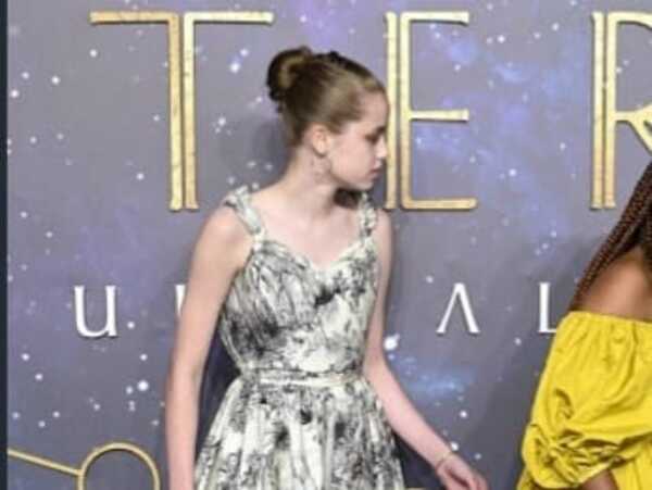 Shiloh con el vestido de Angelina | 1000 Noticias