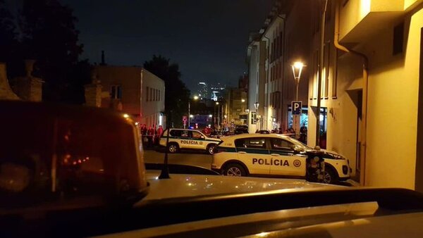 Ataque homófobo en bar gay termina con muertos y heridos