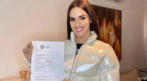 Crónica / [VIDEO] "La Comadre" amenazó a vecina con arrastrarla por la cloaca