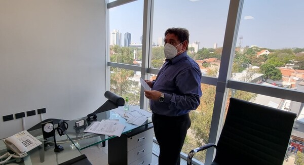 Allanan oficina de abogado por presunta sextorsión | 1000 Noticias