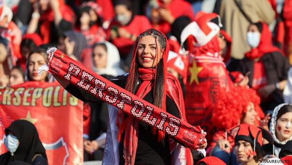Fútbol en Irán, donde las mujeres tienen un historial de protestas