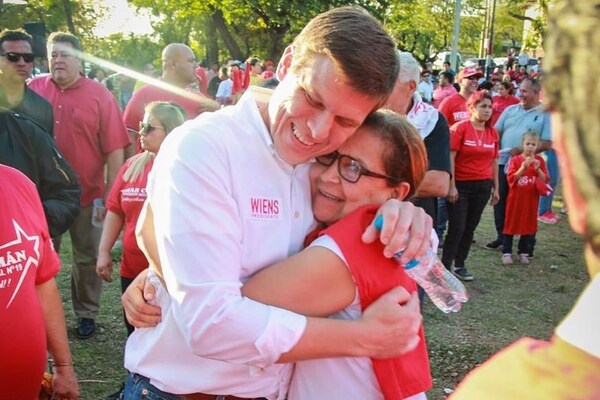 Brunetti refuta cifras de Santi Peña sobre educación - El Trueno