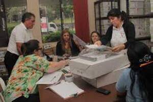 Diario HOY | Para evitar elección el 1 de enero, piden ley que la postergue al 8