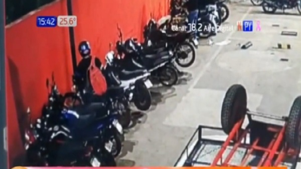 Capiatá: Custodio redujo a supuestos robamotos | Noticias Paraguay