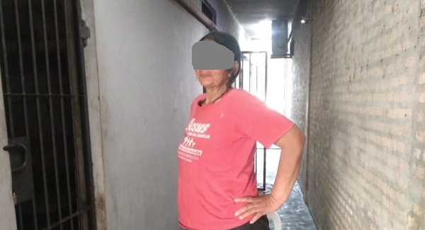 Mujer es aprehendida tras amedrentar a su ex pareja