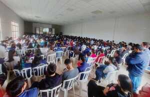 Alumnos sampedranos reciben charla de contención bajo el proyecto Salvando Vidas