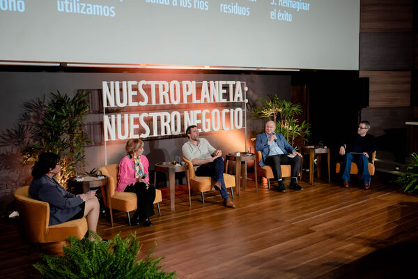 Líderes empresariales señalan el camino de los negocios sustentables - Revista PLUS