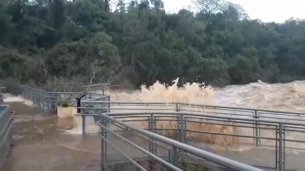 ¡Impresionante! Imágenes de las Cataratas del Yguazú en volumen considerable | Noticias Paraguay