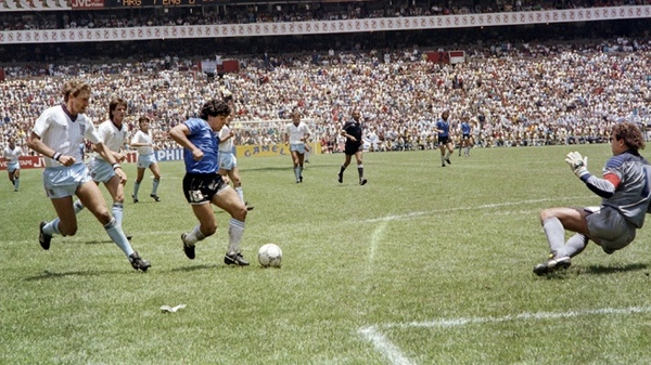 Subastarán la pelota con la que Maradona y Argentina vencieron a Inglaterra en el ´86