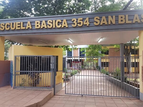 “Familia homoparental”, el cartel que causa revuelo en escuela de CDE - ABC en el Este - ABC Color