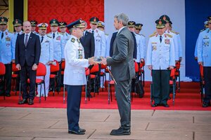 Asume nuevo comandante de las Fuerzas Militares - ADN Digital