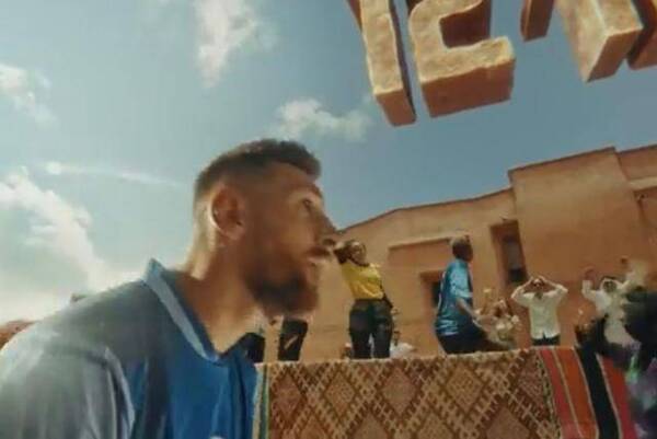 Crónica / [VIDEO] Leo Messi y Ronaldinho volvieron a jugar juntos